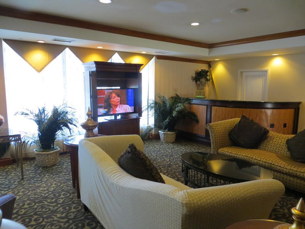 Gateway Hotel Dallas Park Central Extérieur photo