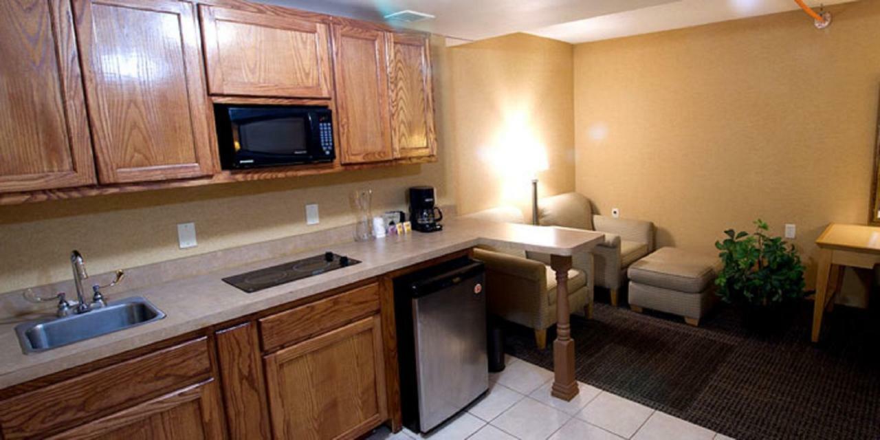 Gateway Hotel Dallas Park Central Extérieur photo